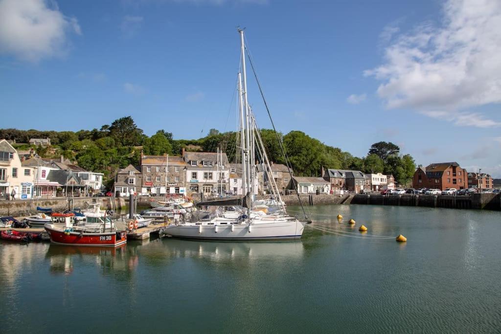 Trethvor House Ensuite Double Room With Free Parking In Quiet Residential Area Padstow Eksteriør bilde